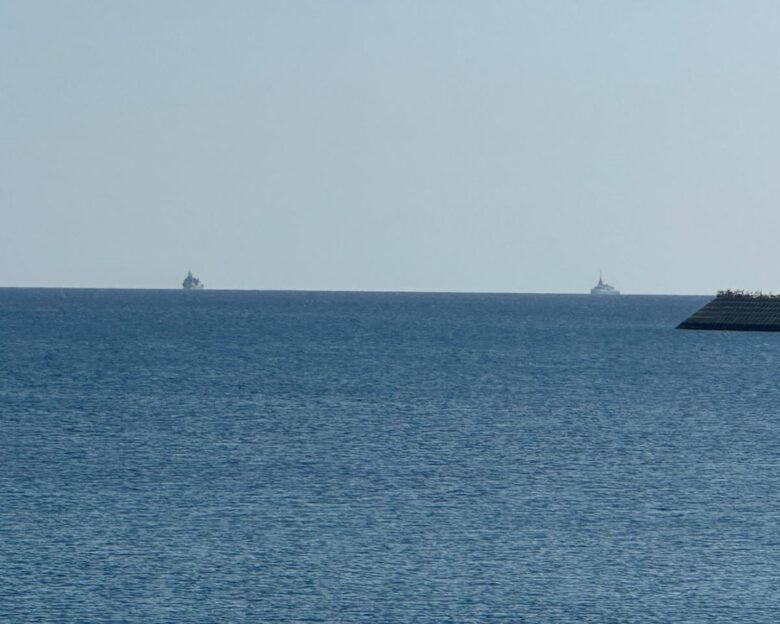 Οι φρεγάτες «Ψαρά» και «Κίμων» έξω από το λιμάνι της Λεμεσού