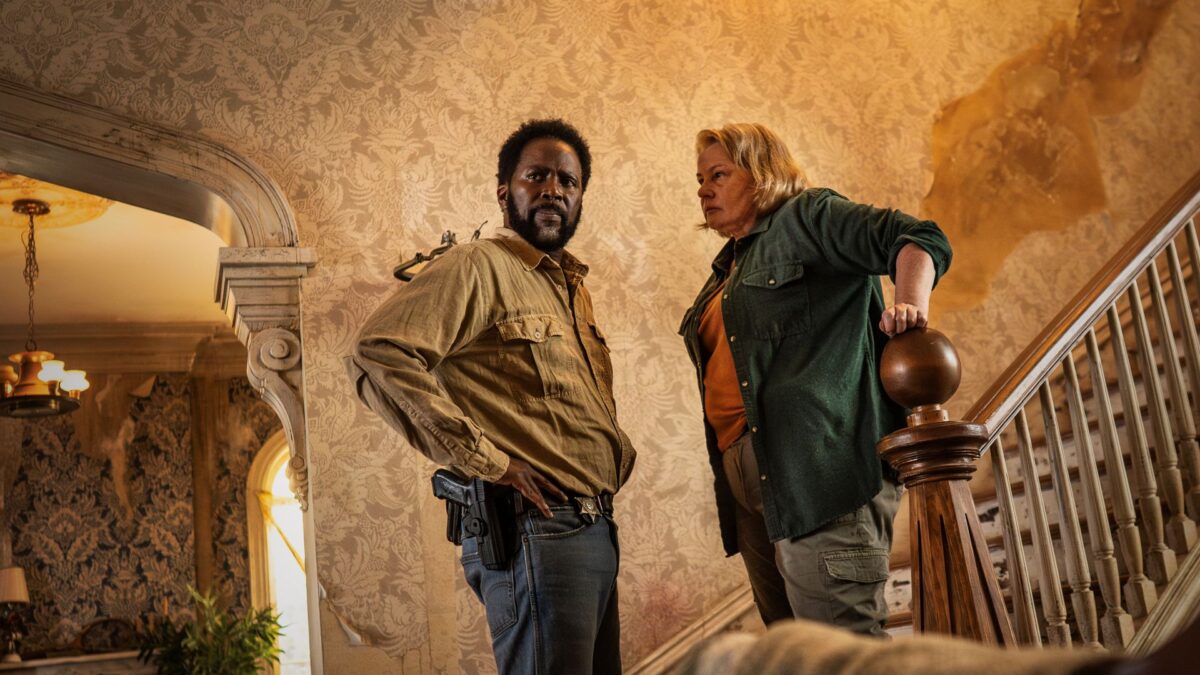 Cosmote Tv: Ο Απρίλιος φέρνει τη 4η σεζόν του «From» και τη ταινία «Dracula»