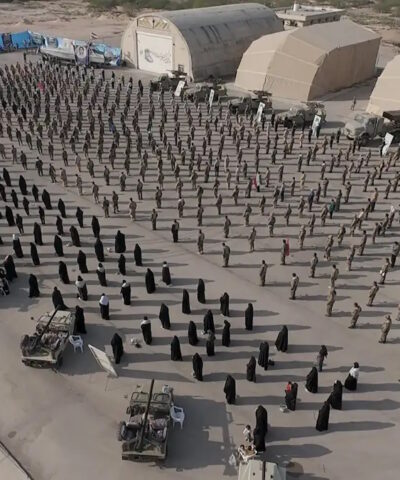 Μέλη του Σώματος των Φρουρών της Ισλαμικής Επανάστασης (IRGC) σε άσκηση στο νότιο Ιράν