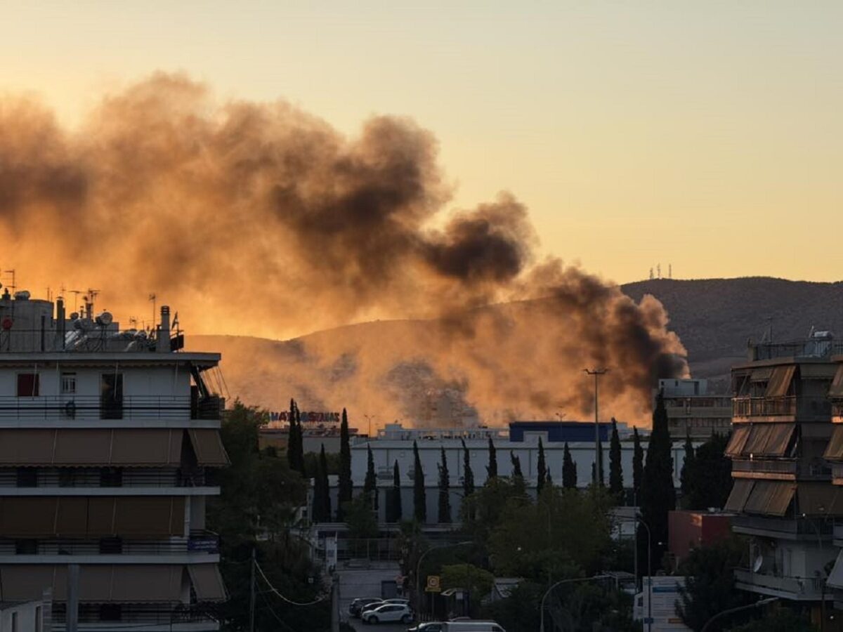 Φωτιά στο Περιστέρι / Facebook / Πυρκαγιά ενημέρωση