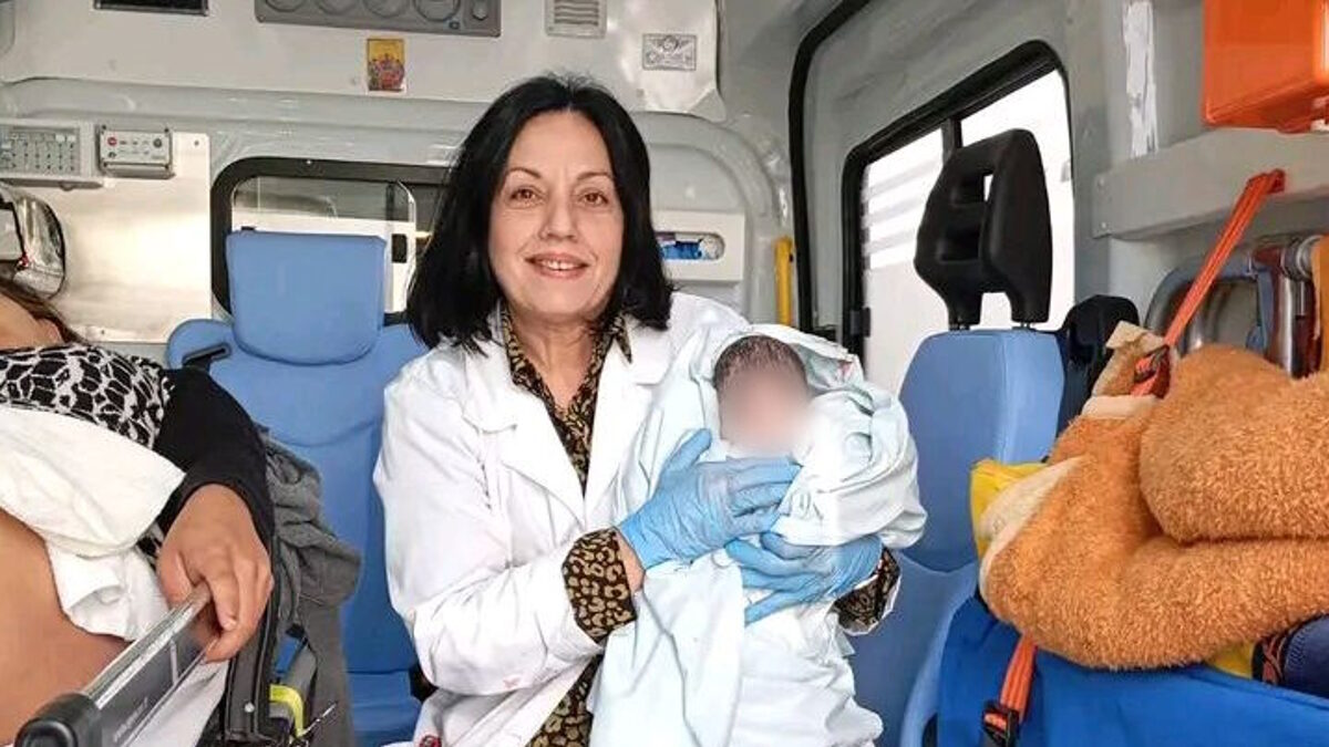 Γέννα μέσα σε ασθενοφόρο στο Ηράκλειο Κρήτης