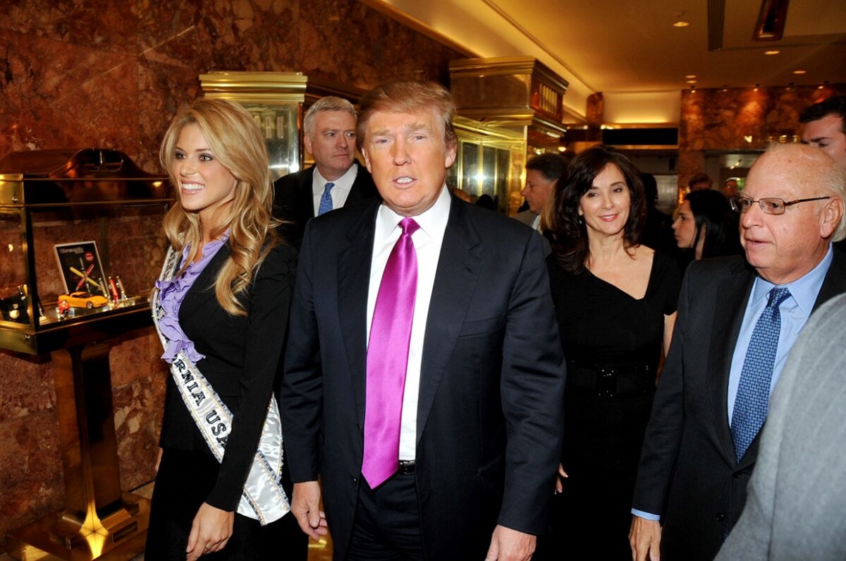 Ντόναλντ Τραμπ και Κάρι Πρίτζιν Μπόλερ