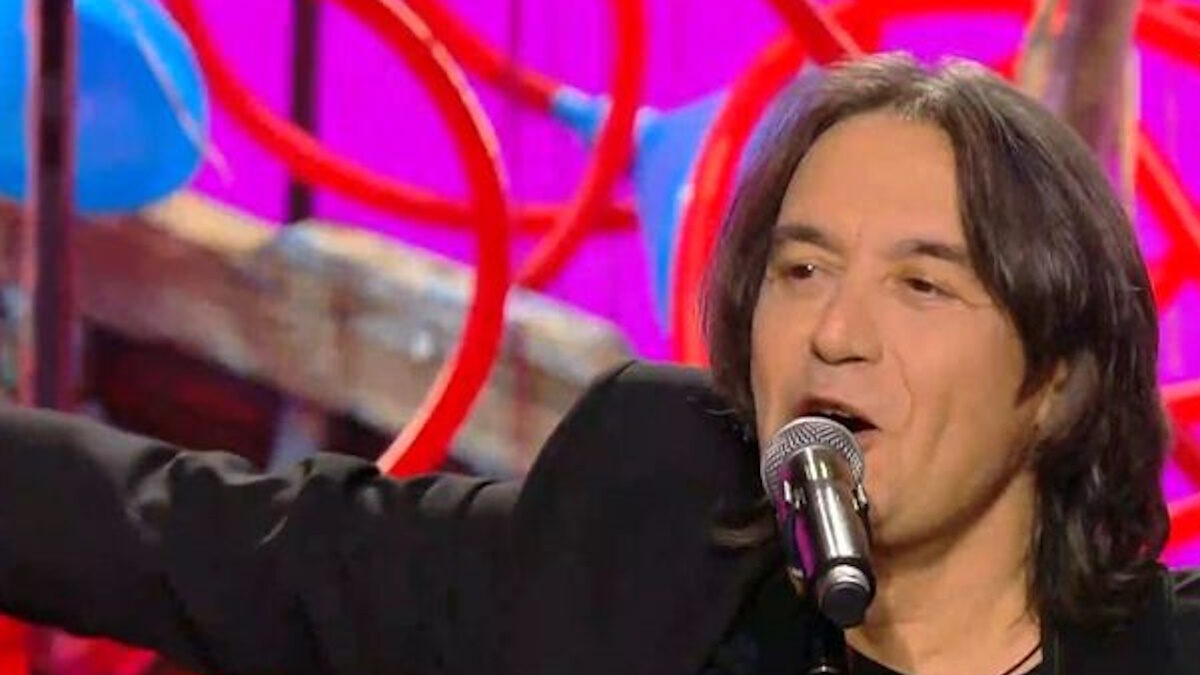 Ο Γιάννης Κότσιρας καλεσμένος του Λάκη Λαζόπουλου στο «Αλ Τσαντίρι Νιουζ»