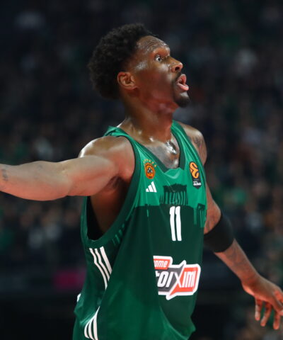 Ο Χέις-Ντέιβις στο παιχνίδι με τη Ζαλγκίρις