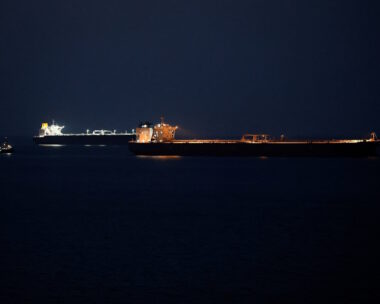 Πλοία στα Στενά του Ορμούζ