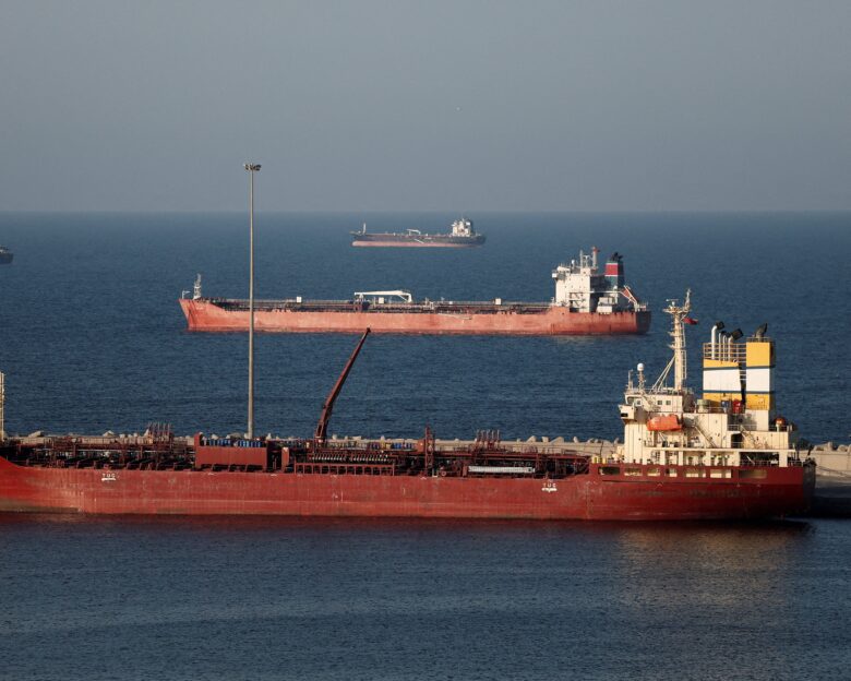 Τάνκερ στο Στενό του Ορμούζ