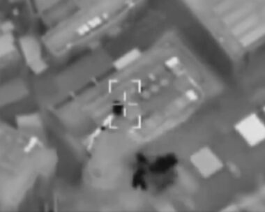 Πόλεμος στη Μέση Ανατολή: Η στιγμή που ο στρατός του Ισραήλ βομβαρδίζει εγκαταστάσεις της Χεζμπολάχ στον Λίβανο