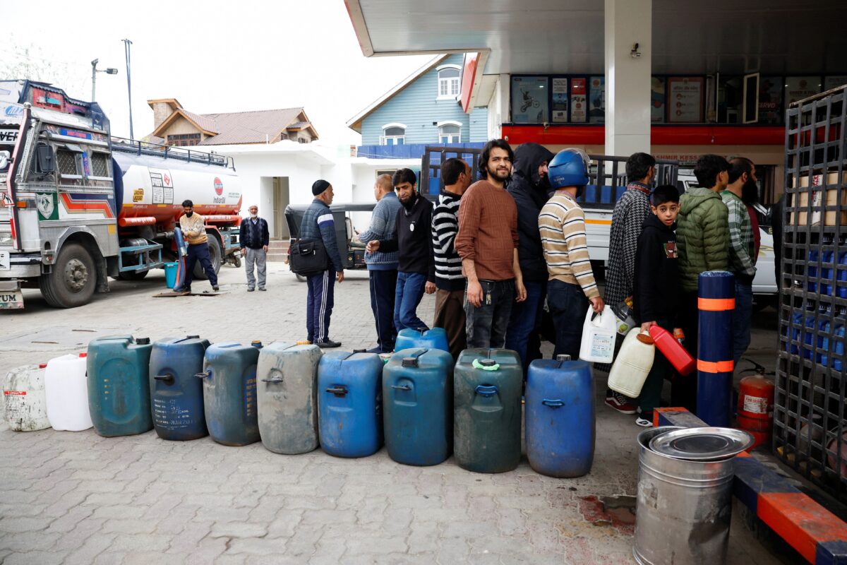 Ουρές για καύσιμα στην Ινδία