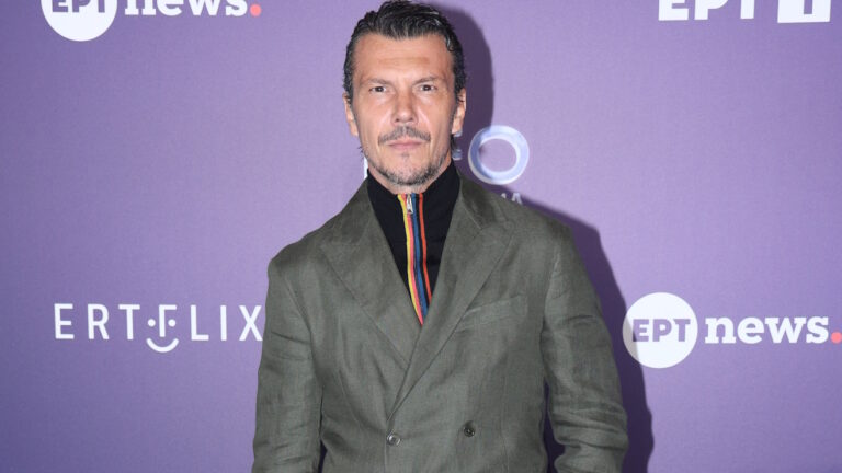 Ιωάννης Παπαζήσης