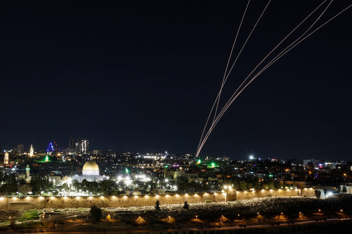 Ρουκέτες και πύραυλοι χτυπούν το Ισραήλ