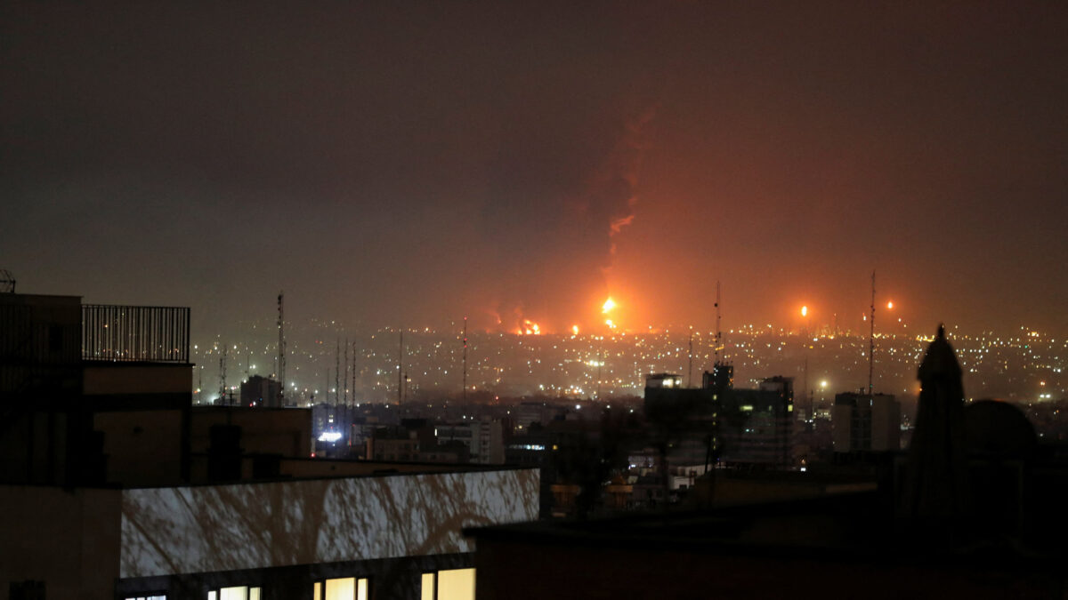 Επιθέσεις σε πετρελαϊκές εγκαταστάσεις στην Τεχεράνη