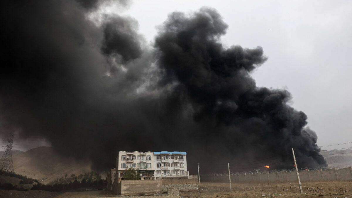 Στις φλόγες πετρελαϊκή εγκατάσταση στην Τεχεράνη