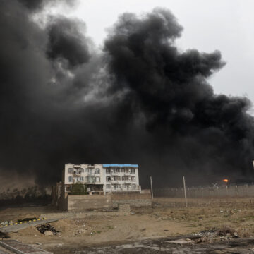 Στις φλόγες πετρελαϊκή εγκατάσταση στην Τεχεράνη