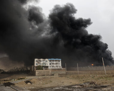 Στις φλόγες πετρελαϊκή εγκατάσταση στην Τεχεράνη