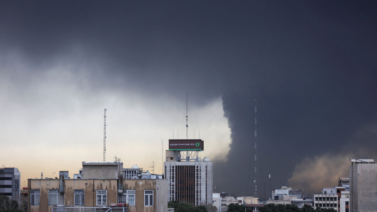 Καπνοί στην Τεχεράνη