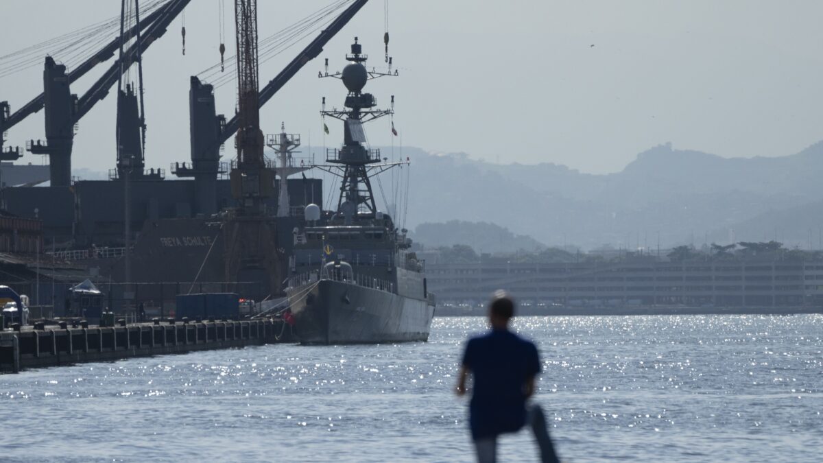 Η ιρανική φρεγάτα Iris Dena