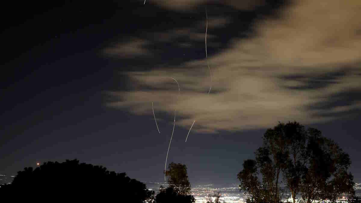 Το ισραηλινό σύστημα αντιπυραυλικής άμυνας αναχαιτίζει εχθρική επίθεση στη Χάιφα