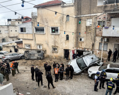 Συντρίμμια μετά από χτύπημα στο Ισραήλ