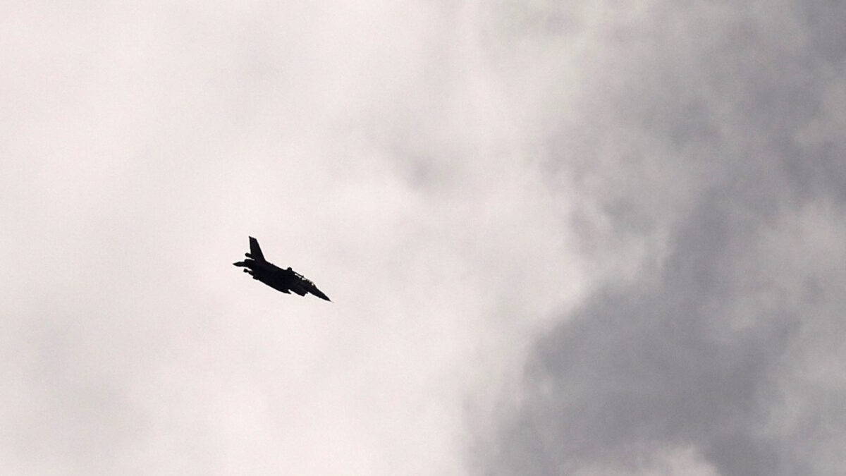 Ισραηλινό μαχητικό αεροσκάφος πραγματοποιεί επιδρομές στον Λίβανο