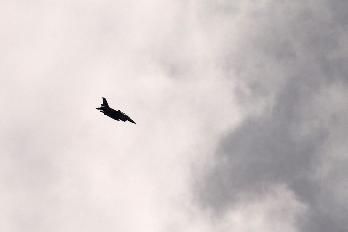 Ισραηλινό μαχητικό αεροσκάφος πραγματοποιεί επιδρομές στον Λίβανο