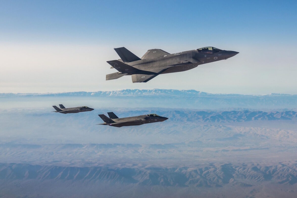 Σχηματισμός stealth μαχητικών αεροσκαφών F-35 του Ισραήλ