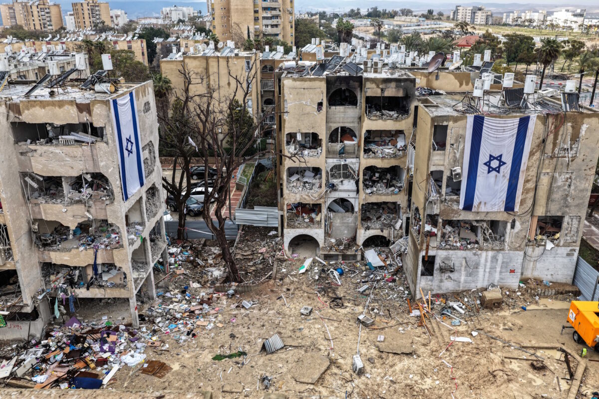 Μέση Ανατολή: Νύχτα κόλαση σε Ισραήλ και Ιράν – Επιθέσεις σε ΗΑΕ, Κατάρ, Μπαχρέιν και Κουβέιτ – Δείτε live όλες τις εξελίξεις