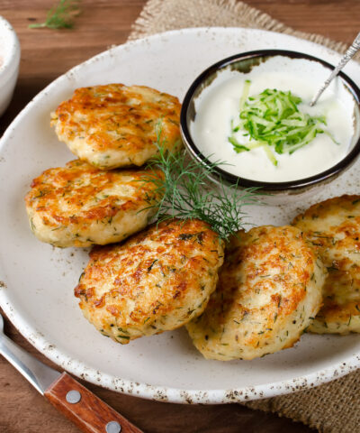 Μπιφτέκια κοτόπουλου με γραβιέρα