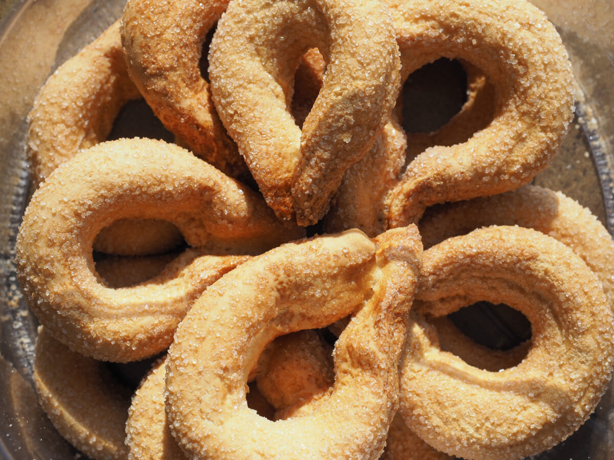 traditional torcetti biscuits (aka torcet) from Piedmont, Italy baked food