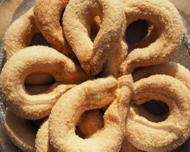 traditional torcetti biscuits (aka torcet) from Piedmont, Italy baked food