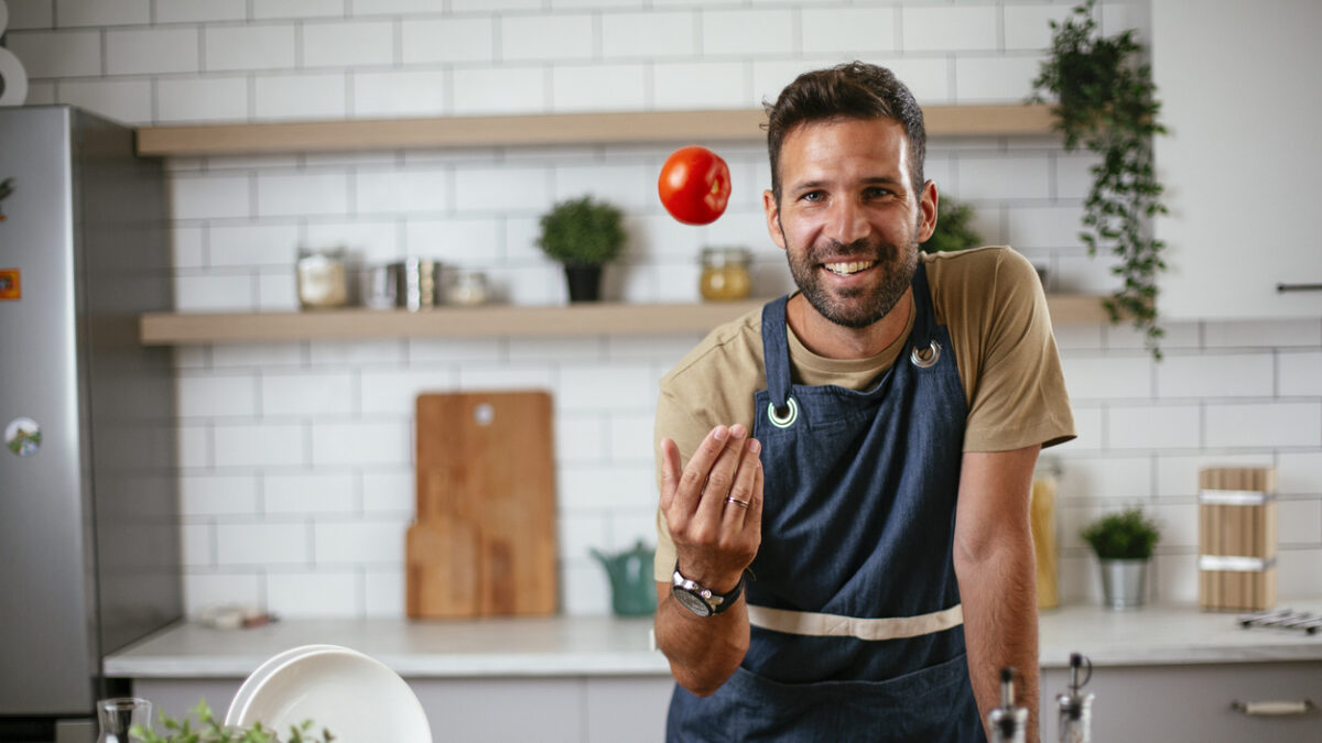 Χοιρινό «τραβηχτό» με σελινόριζα και vegan chili με μανιτάρια ξεχωρίζουν στο μενού της επόμενης εβδομάδας