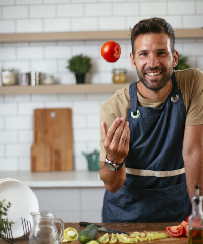 Χοιρινό «τραβηχτό» με σελινόριζα και vegan chili με μανιτάρια ξεχωρίζουν στο μενού της επόμενης εβδομάδας