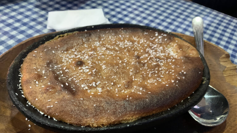 güveçte fırınlanmış tahin tatlısı