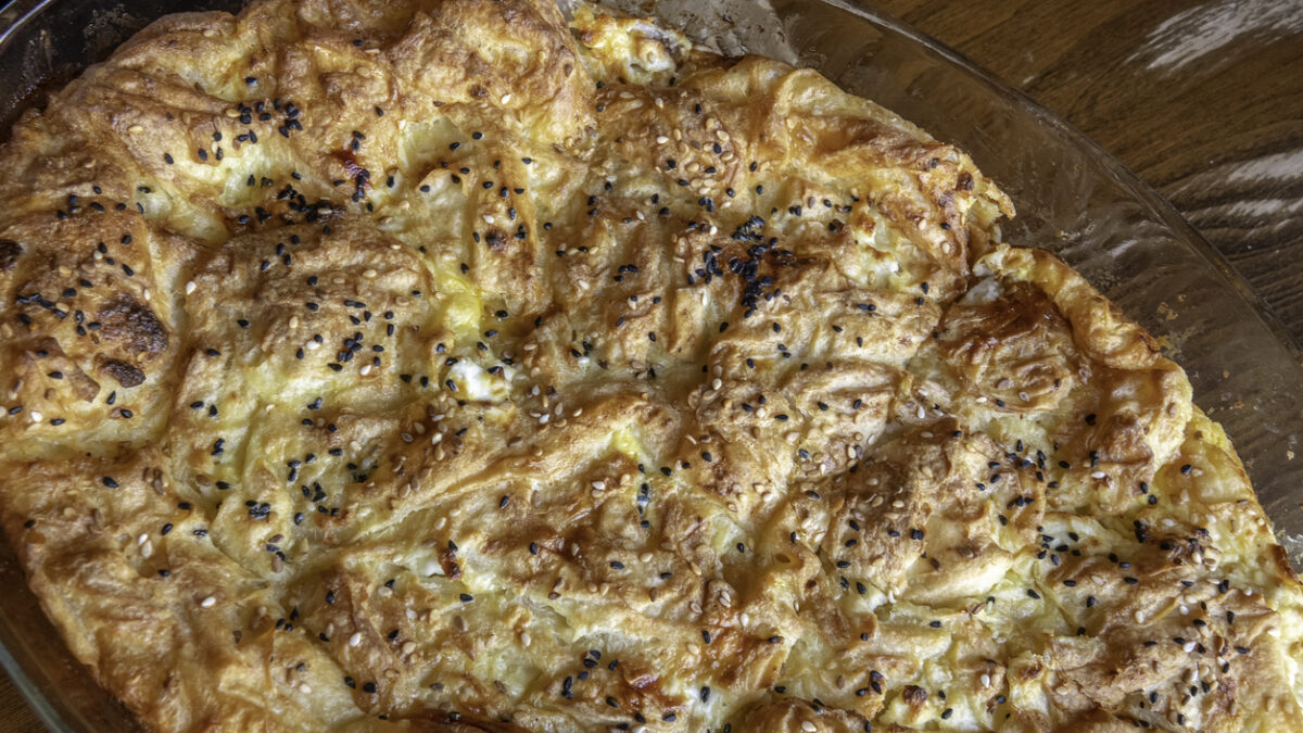 Μπουρέκι με σπανάκι και τυρί