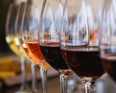 Crete is like a wine ark carrying marvellous indigenous varieties as well as foreign ones which have adapted very well to the local terrain with very positive results. Local white varieties include Vilana, one of the island’s top white wine grapes, Vidiano, Dafni, Thrapsathiri, Malvazia di Candia (Malvazia of Chandakas), Muscat of Spina, and Plyto. Red varieties include Kotsifali, Mantilari, Liatiko, Tsardana and legendary Romeiko. Cretan varietals and blends made of local and foreign varieties (mostly French) are PGI Crete labels.