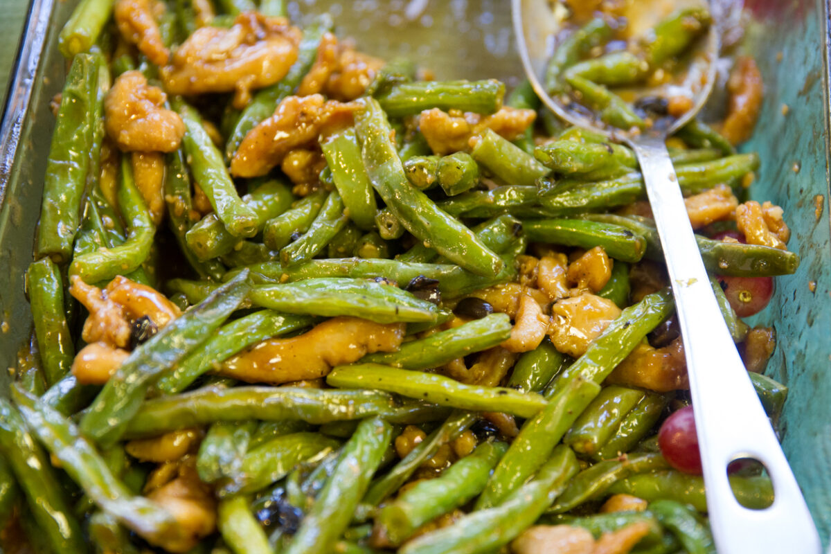 Ζεστή σαλάτα με φασολάκια