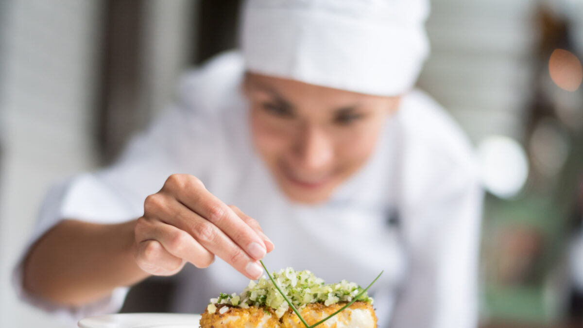 To Vibo Πειραιά υποδέχεται τέσσερις σπουδαίες μαγείρισσες τον Μάρτιο