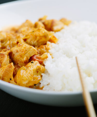 Spicy chicken curry with rice