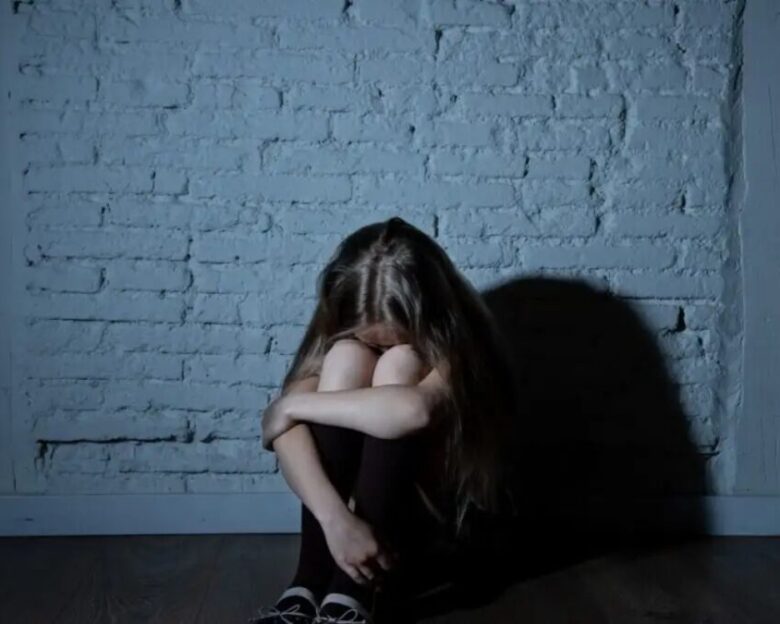 11χρονη δέχτηκε bullying από 9 συμμαθητές της – «Την βάλανε να γονατίσει και της τραβούσαν τα μαλλιά» καταγγέλλει η μητέρα της