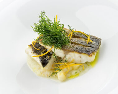 Φιλέτα ψαριού με φινόκιο και πορτοκάλι