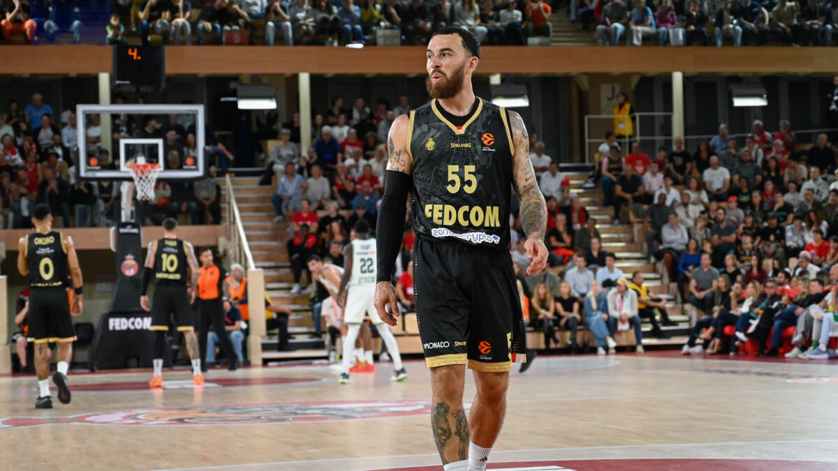 Ο Μάικ Τζέιμς