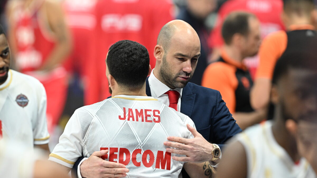 Ο Μάικ Τζέιμς