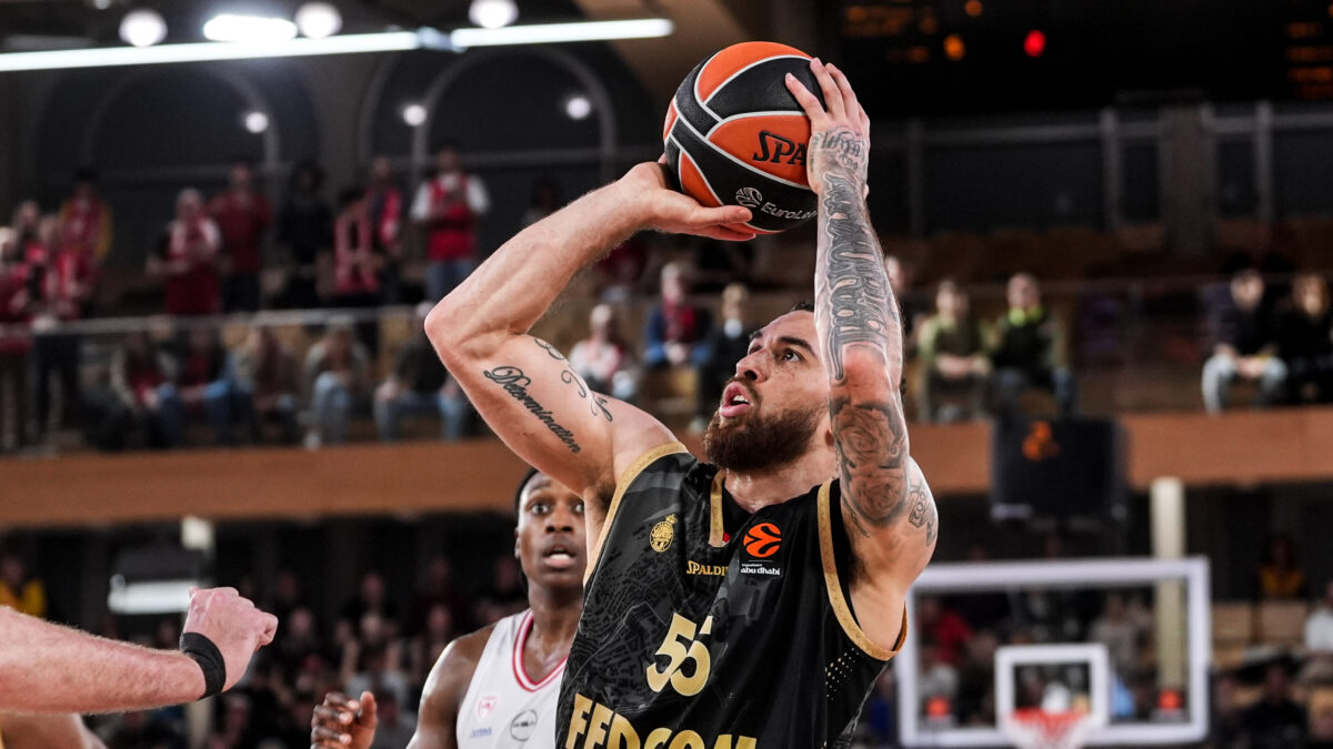 Ο Μάικ Τζέιμς