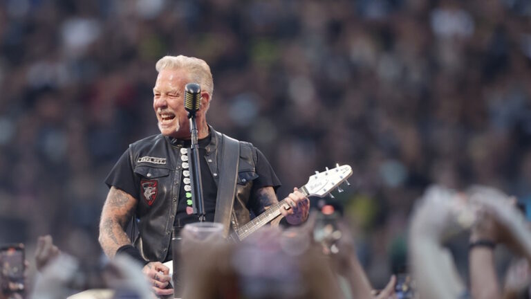 Ο Τζέιμς Χέτφιλντ