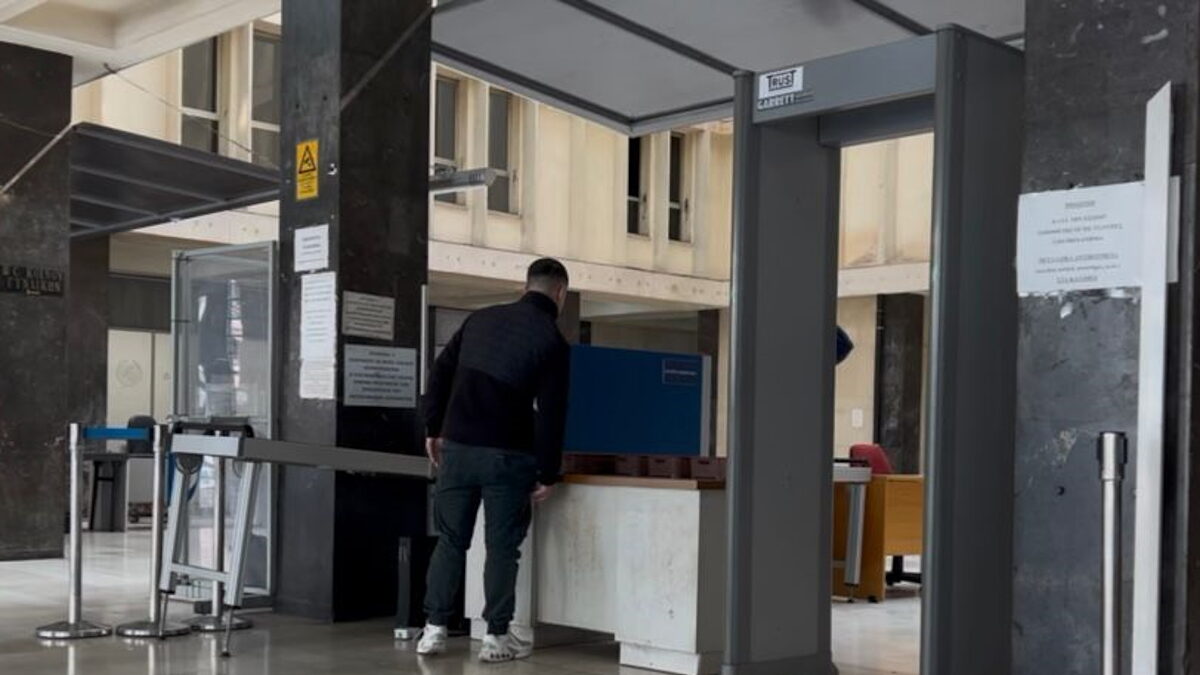 Ο 19χρονος στην ανακρίτρια