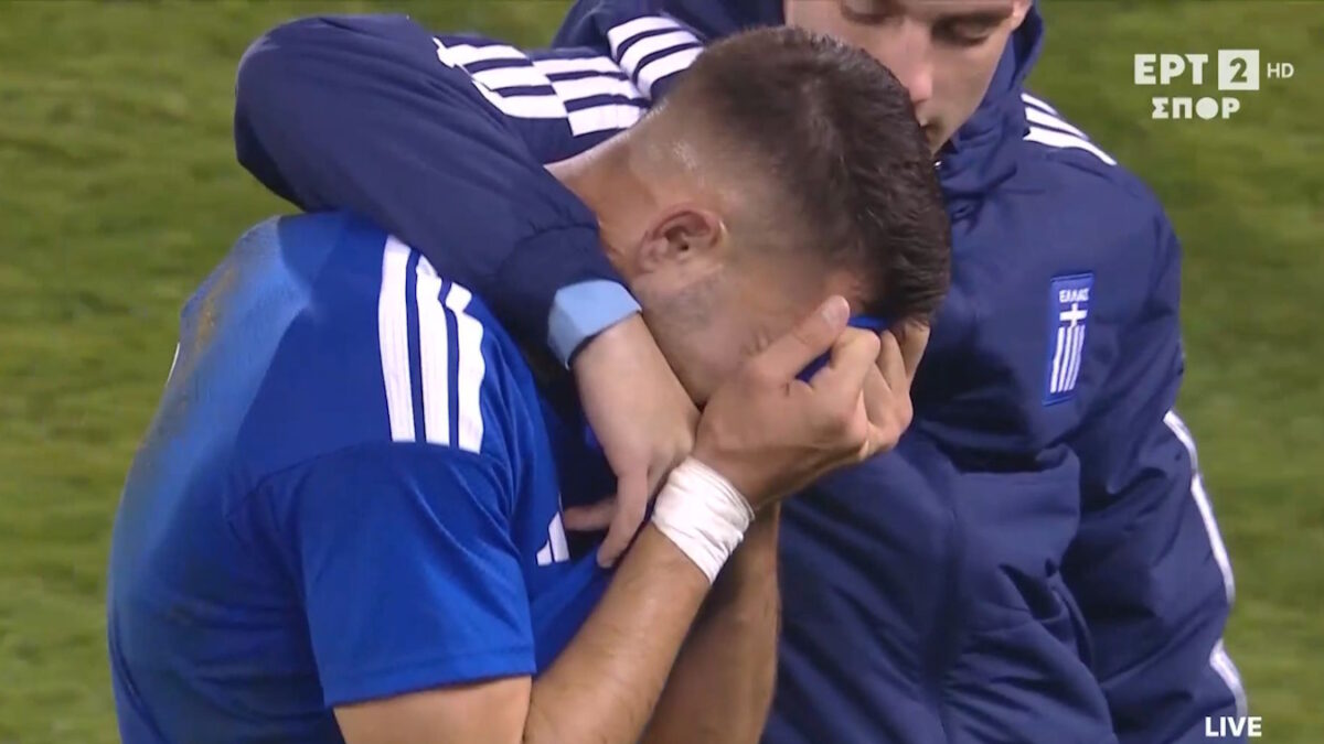 Το κλάμα του Καλογερόπουλου μετά την ήττα της Εθνικής Ελπίδων από τη Γερμανία μέσα στη Λεωφόρο