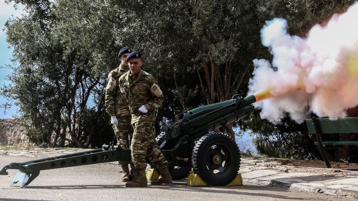 Κανονιοβολισμοί στον Λυκαβηττό