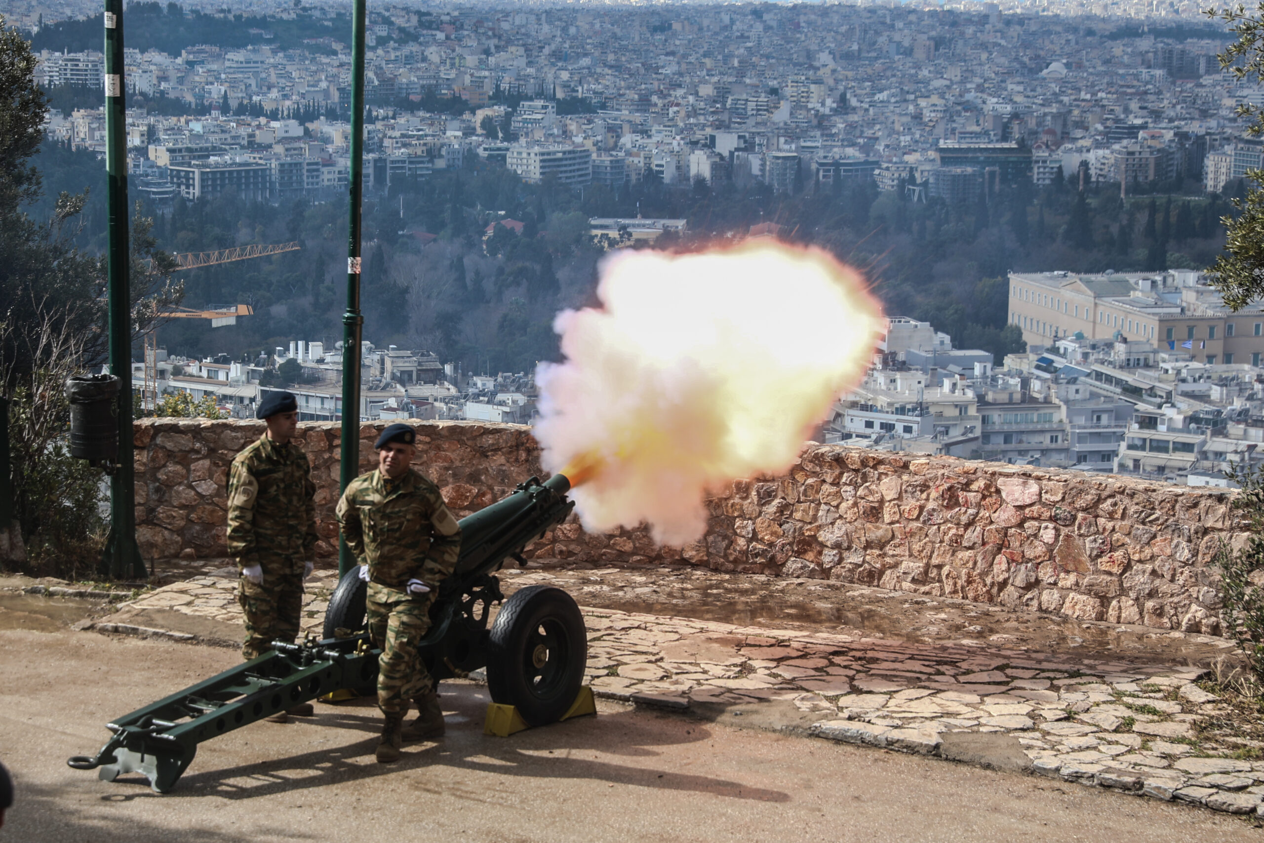Ρίψη 21 χαιρετιστήριων βολών από το πυροβολείο του Λυκαβηττού, στο πλαίσιο του εορτασμού της εθνικής επετείου της 25ης Μαρτίου 1821, Τετάρτη 25 Μαρτίου 2026. (ΔΑΝΑΗ ΔΑΥΛΟΠΟΥΛΟΥ/EUROKINISSI)