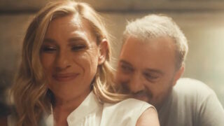 Καρέ από την πασχαλινή διαφήμιση των Jumbo