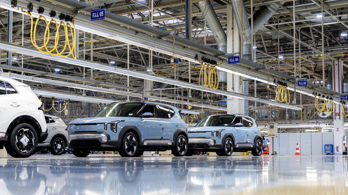 kia-ev2-zilina-start-of-production-assembly