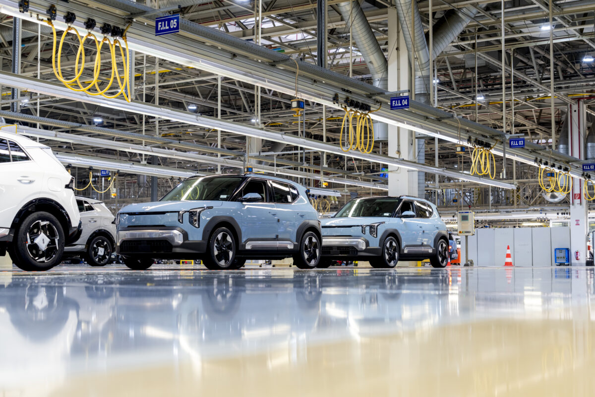 kia-ev2-zilina-start-of-production-assembly